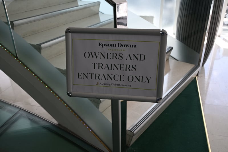O & T Sign