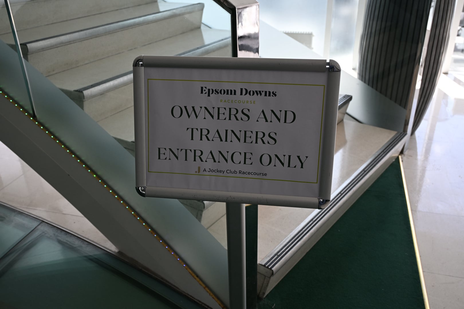 O & T Sign